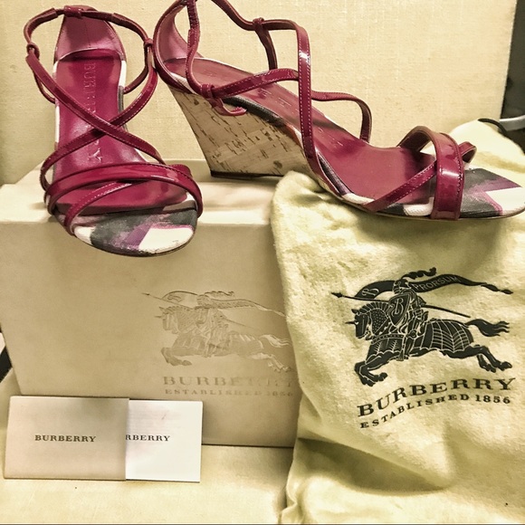 SOLD Burberry Raspberry Summer Canvas Wedges - Picture 4 of 8